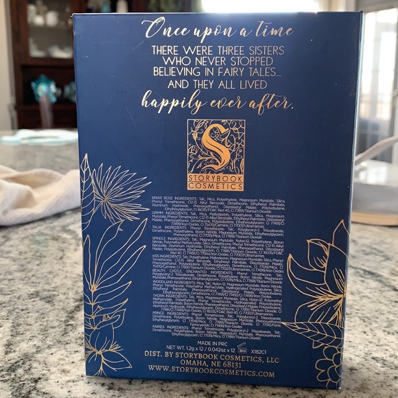 STORYBOOK COSMETICS Brand New Little Briar Rose Eyeshadow Palette - Picture 7 of 7